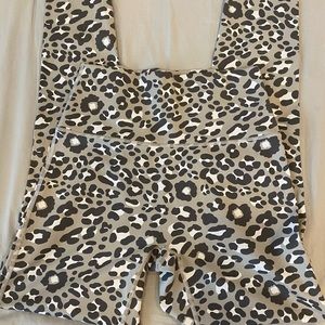 AERIE OFFLINE LEGGINGS ANIMAL PRINT